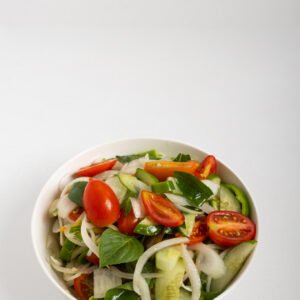 סלט עגבניות שרי פיקנטי